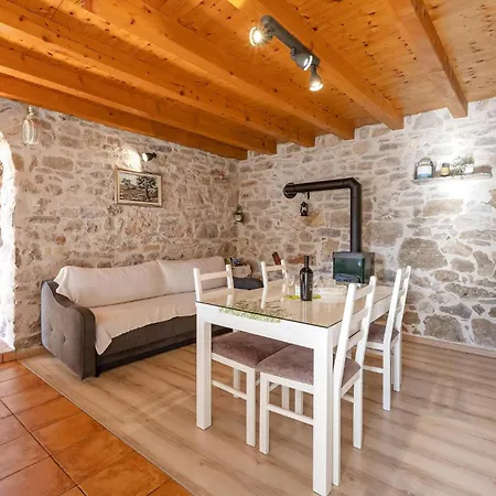 One-bedroom In * Konjevrate