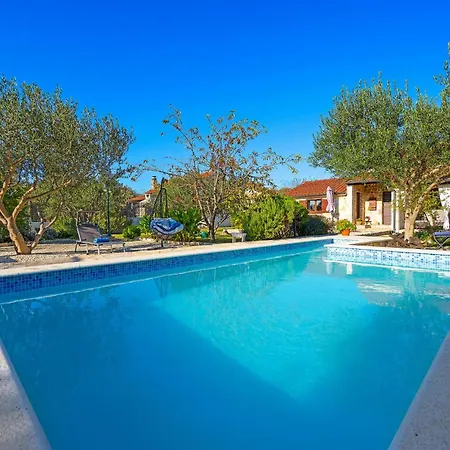 2 Bedroom Lovely In Nyaraló *